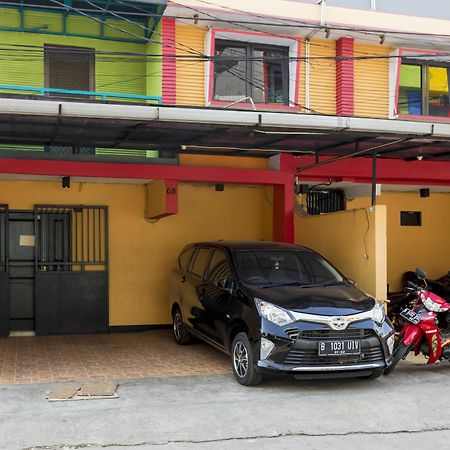 Reddoorz near Gajah Mada Plaza 2 Hotel Jakarta Bagian luar foto