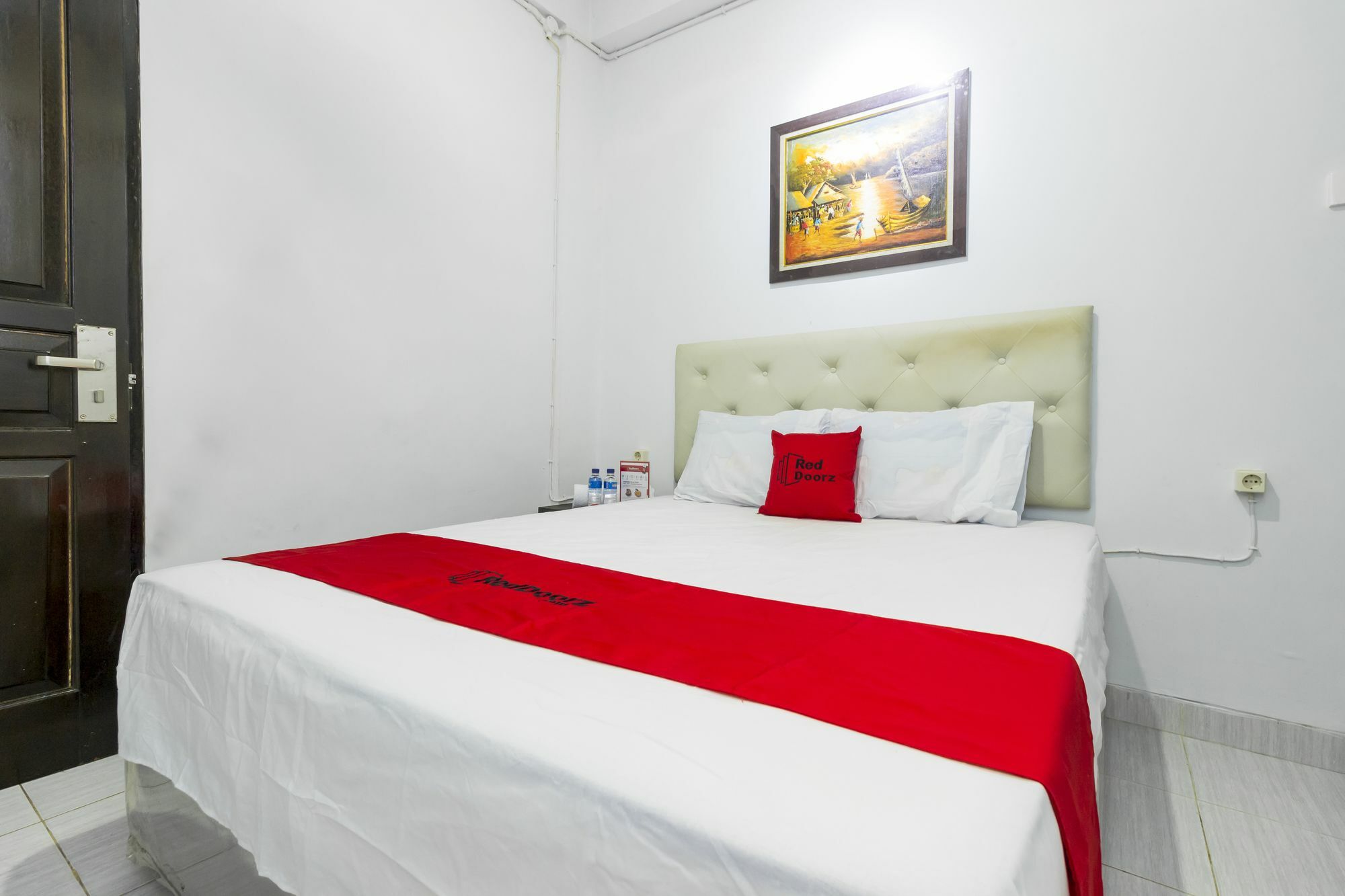 Reddoorz near Gajah Mada Plaza 2 Hotel Jakarta Bagian luar foto